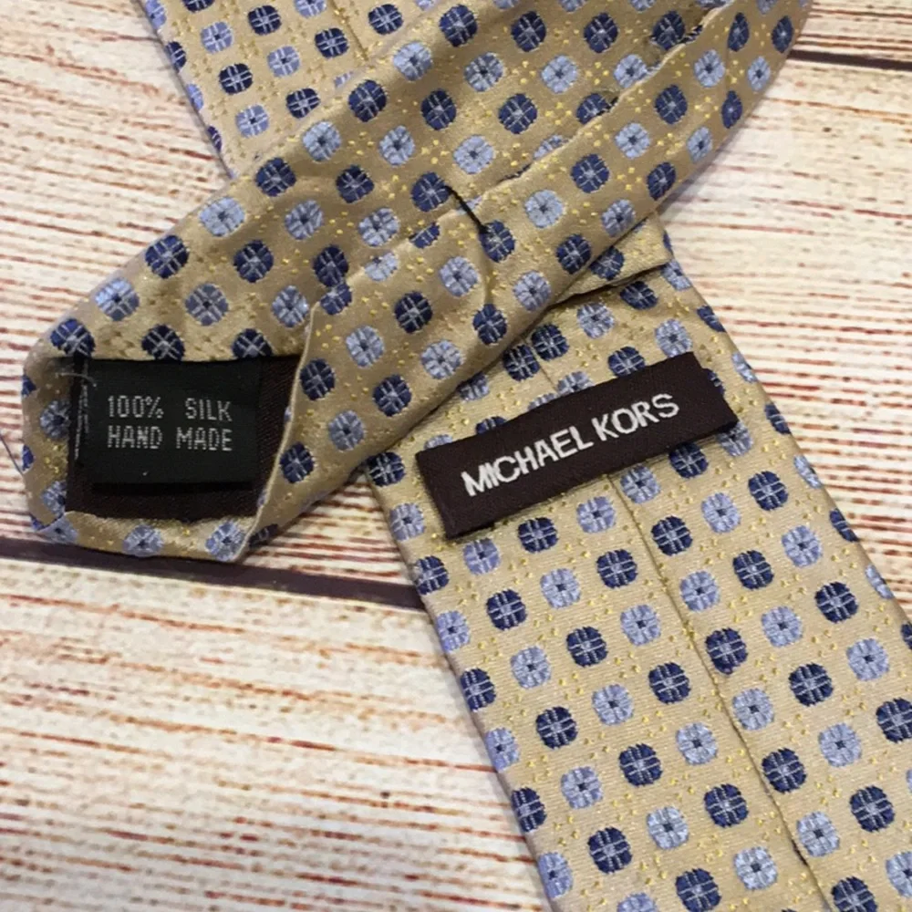 Kids-sized Michael Kors, 100% silk tie. EUC